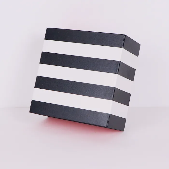 علب الهدايا درج